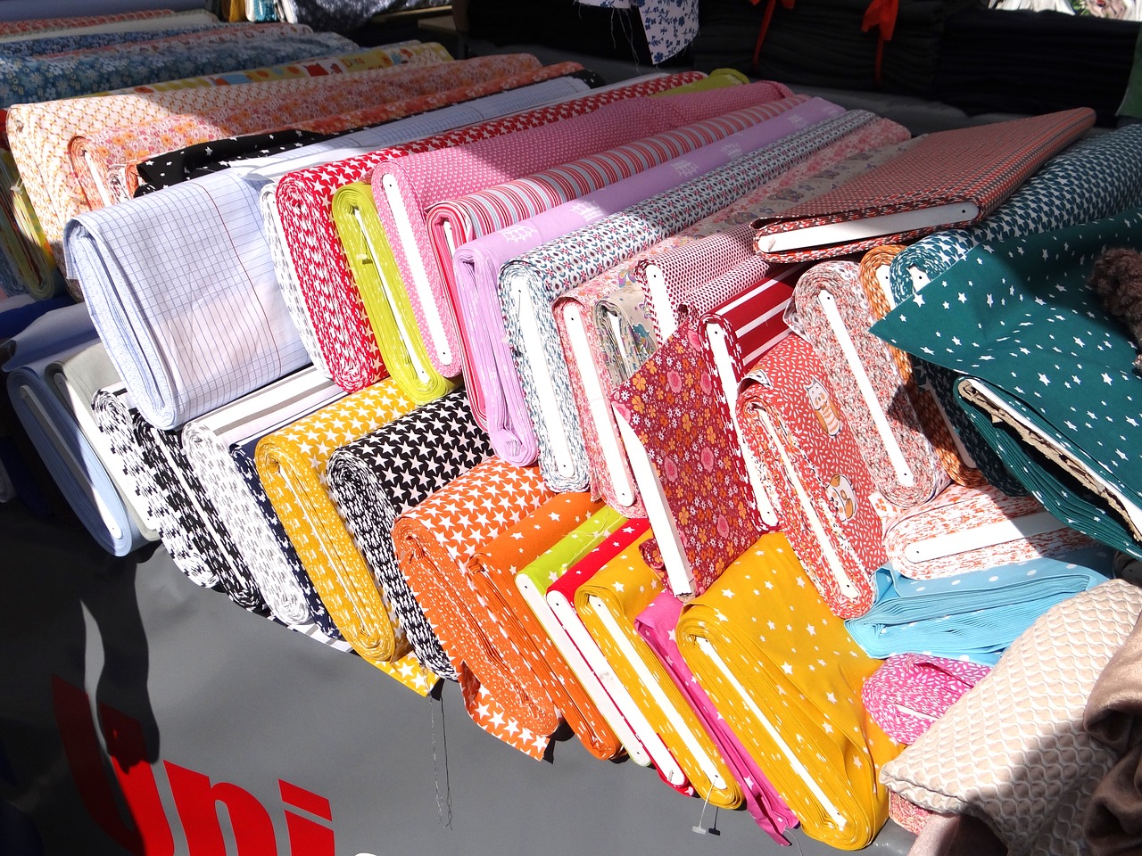 ce-dimanche-la-manufacture-de-roubaix-fait-son-march-aux-tissus-06