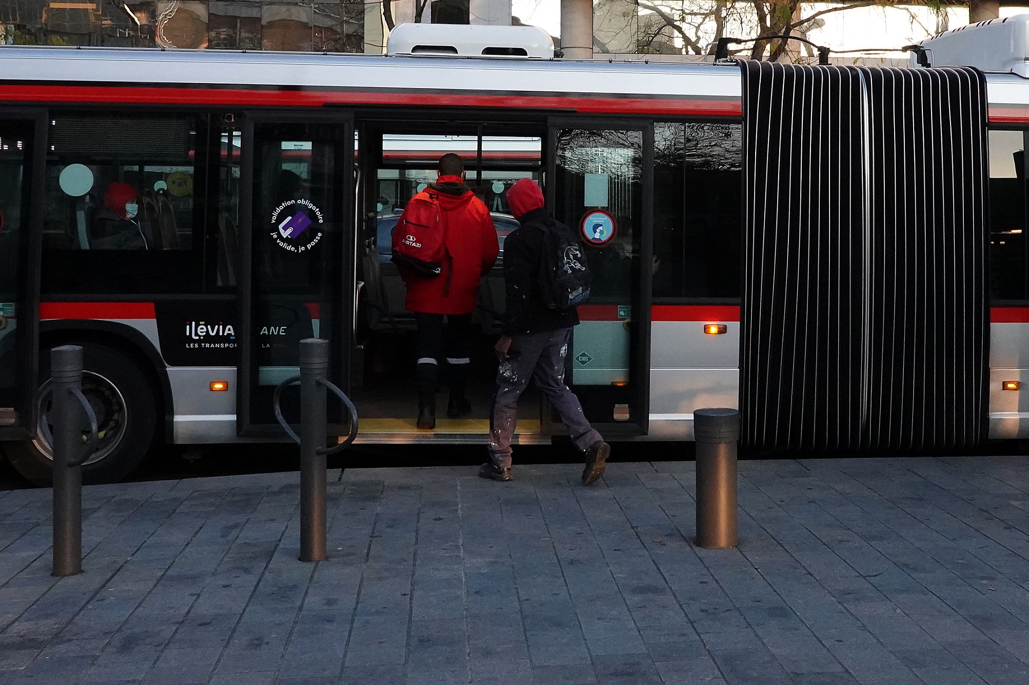 Grève Ilévia les transports toujours très perturbés ce mardi 21 mars 20/03/2023 Vozer