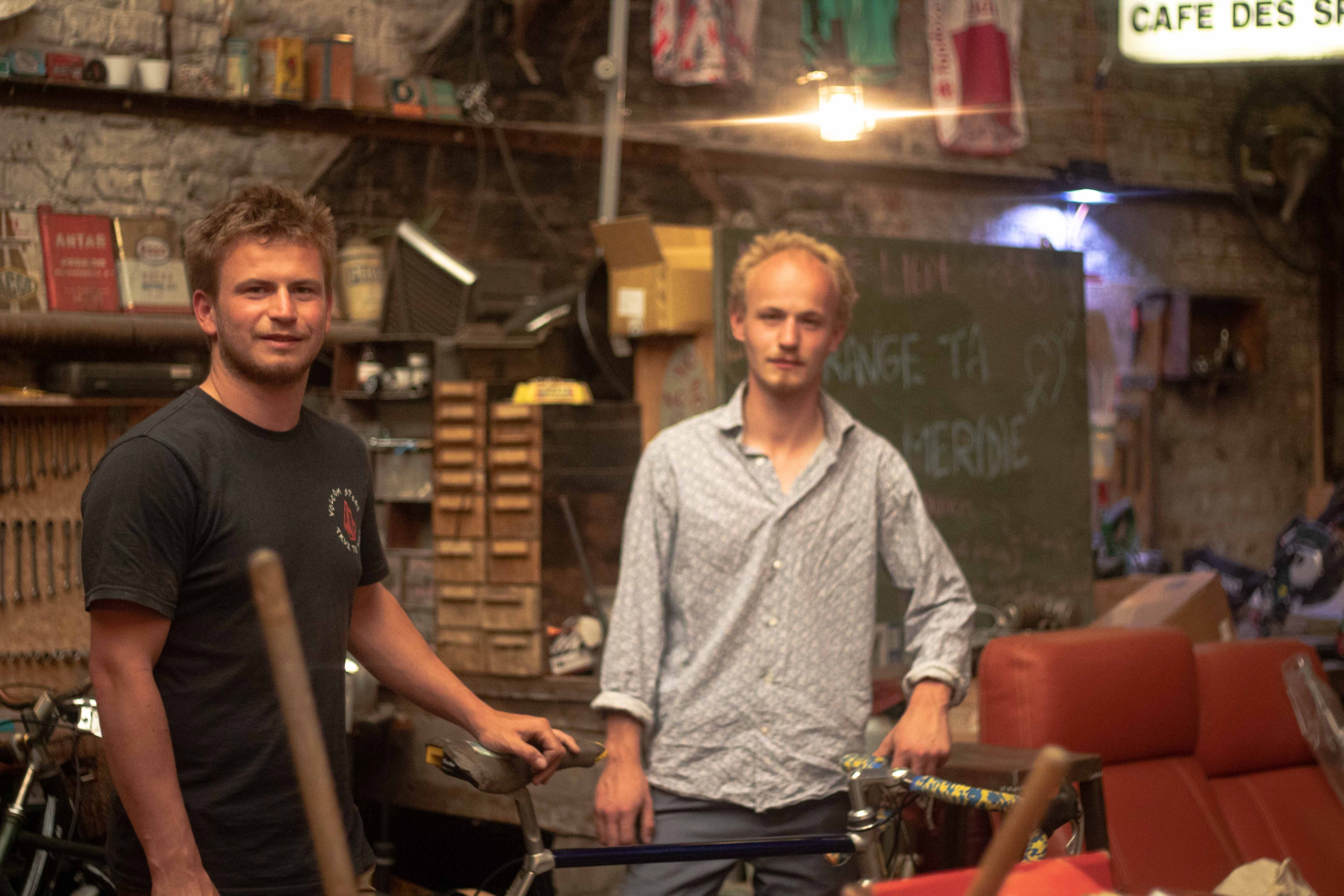 Horaires Des Séances Du Film En Roue Libre Film En Roue Libre, la bande de potes qui répare les vélos chez Meta-Lunair