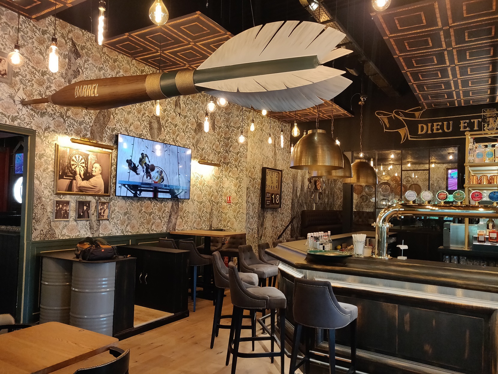 À Lesquin, le restobar Barrel fait voler les fléchettes